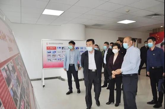 杨福平到市直属商会进行调研 