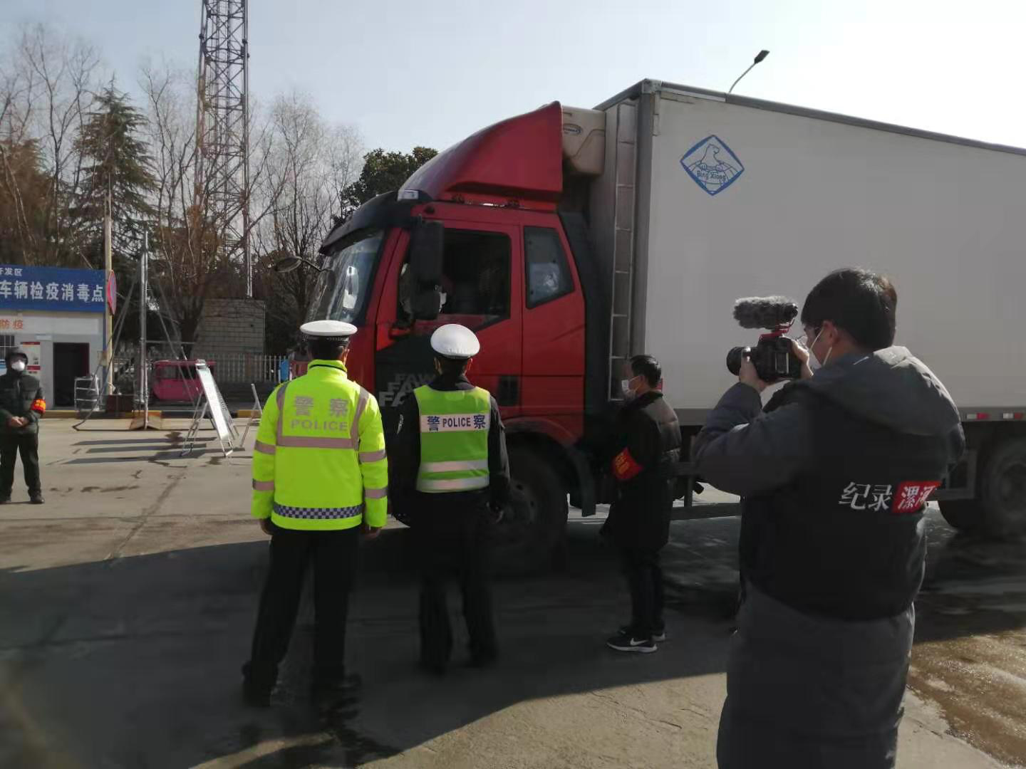 漯河市新阶层人士李博： 记录漯河 战“疫”有我