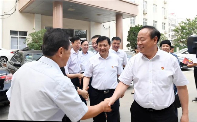 濮阳市委书记宋殿宇走访看望市各民主党派工商联无党派人士