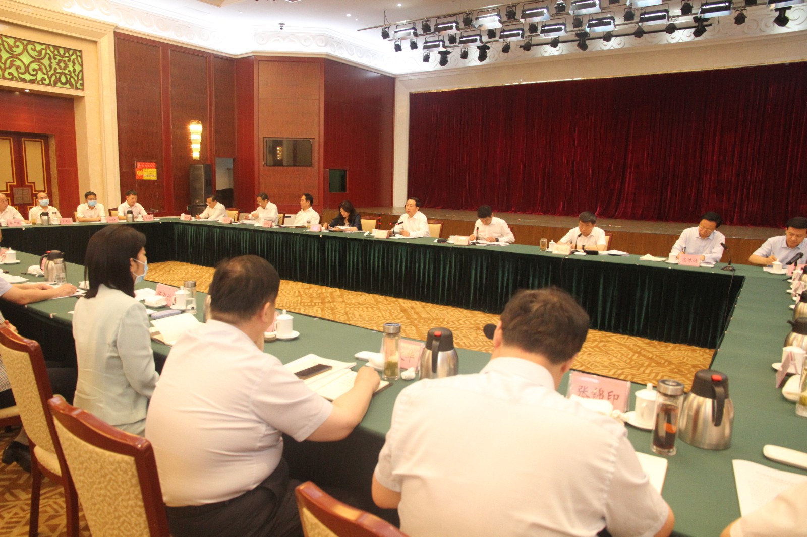 孙守刚出席省各民主党派脱贫攻坚民主监督工作总结会