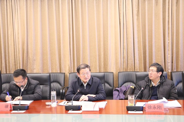 信阳市委统战部部长方波调研非公有制企业发展情况