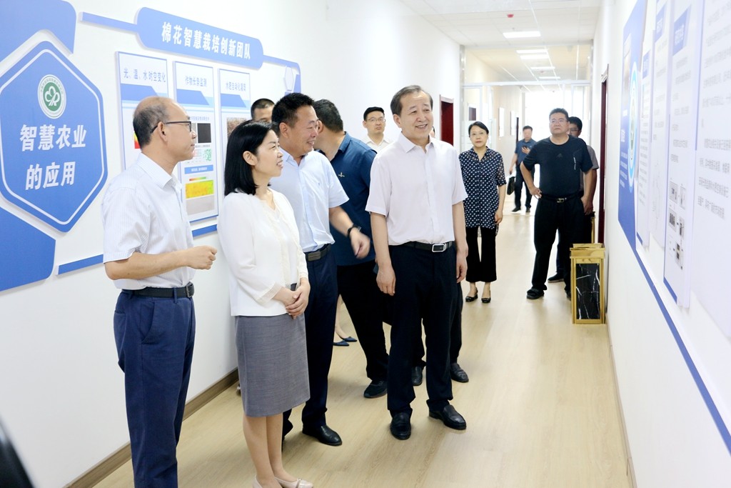 安阳市委统战部长祝振玲深入万人助万企活动联系企业调研